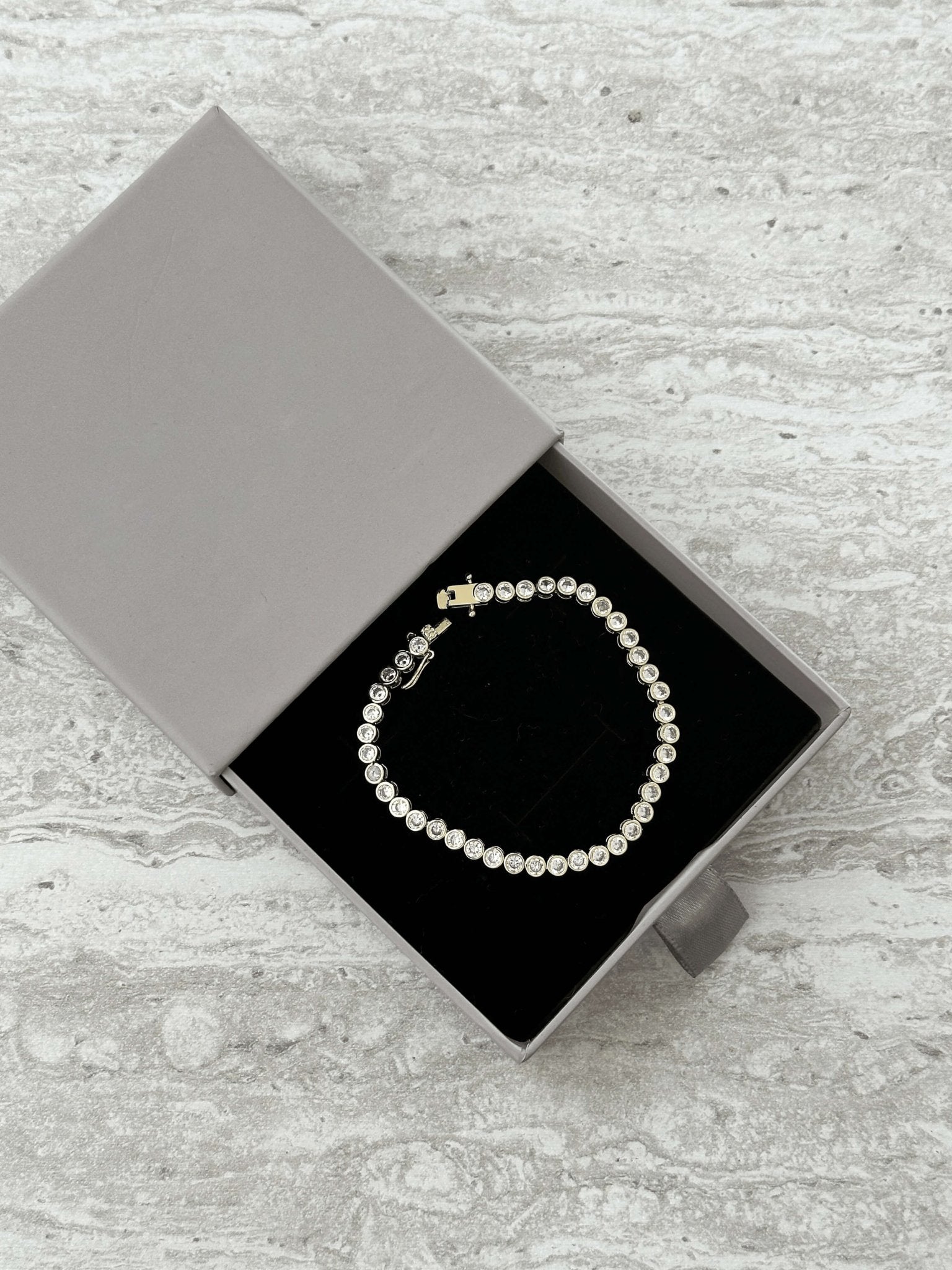 Alba Round Cut Zirconia Bezel Tennis Bracelet