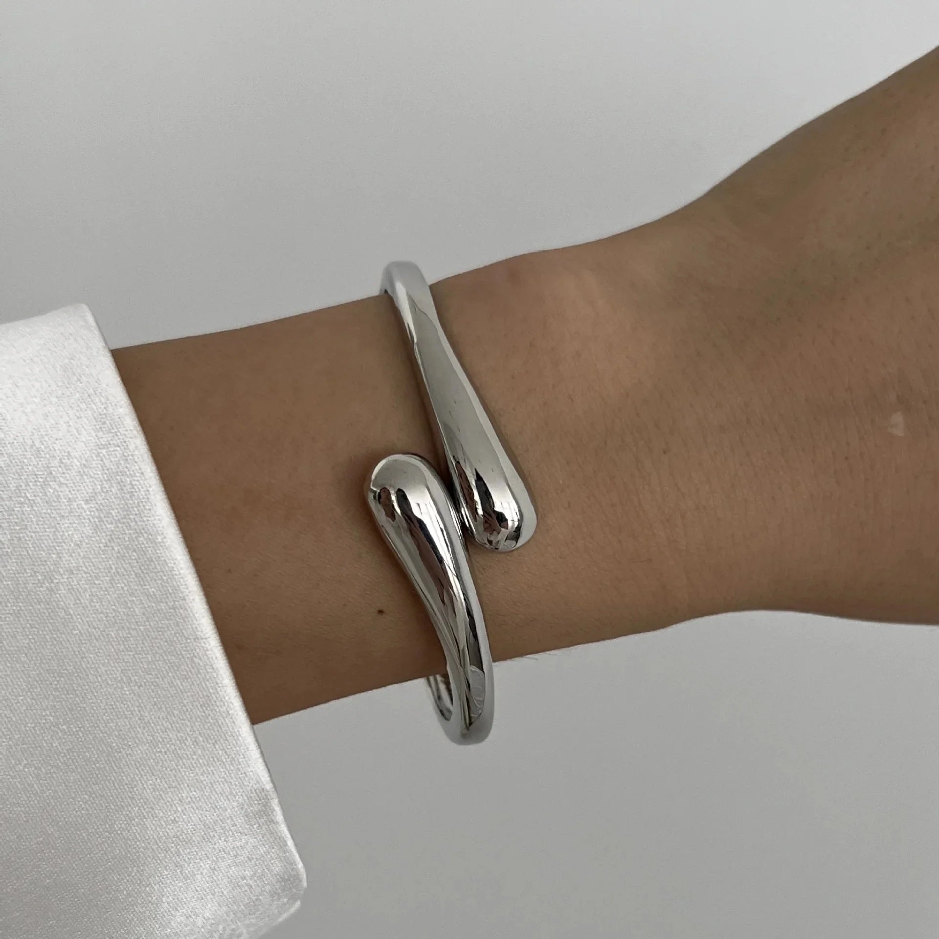 Avenlee Bulky Cuff Bangles