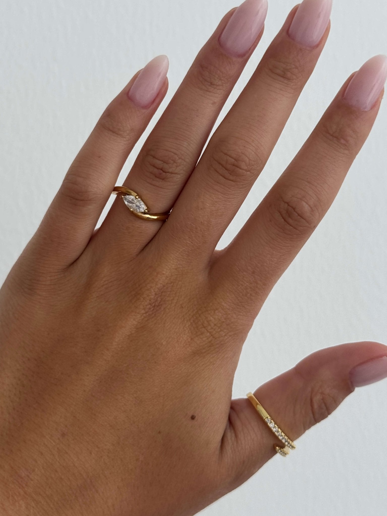 Calista Twisted Elegance Band Ring