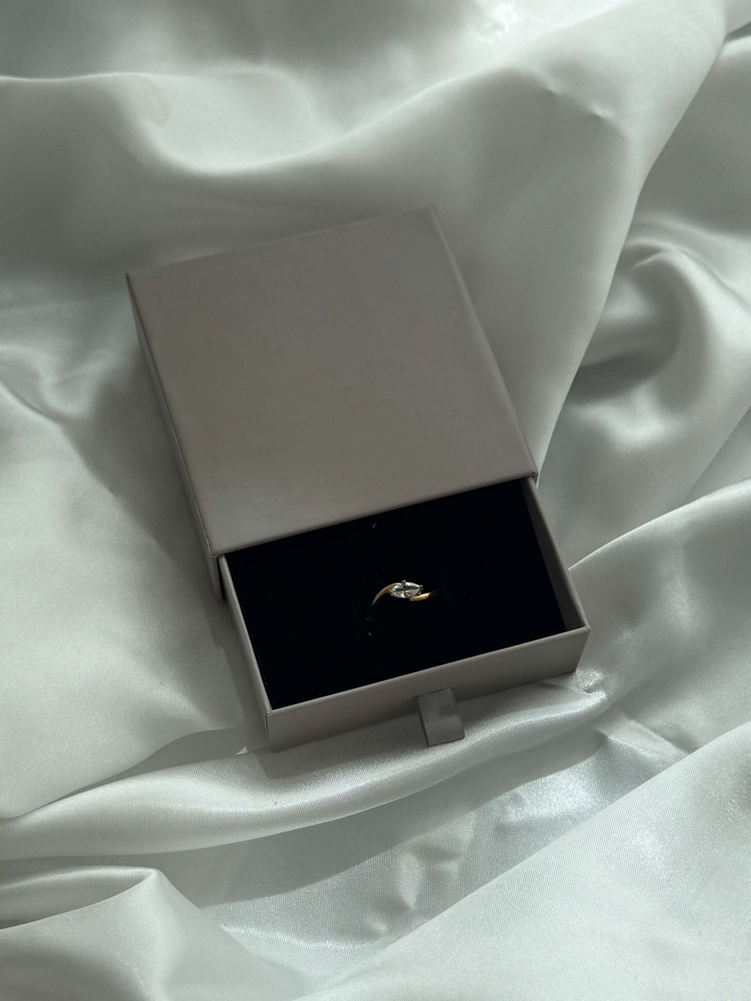 Calista Twisted Elegance Band Ring