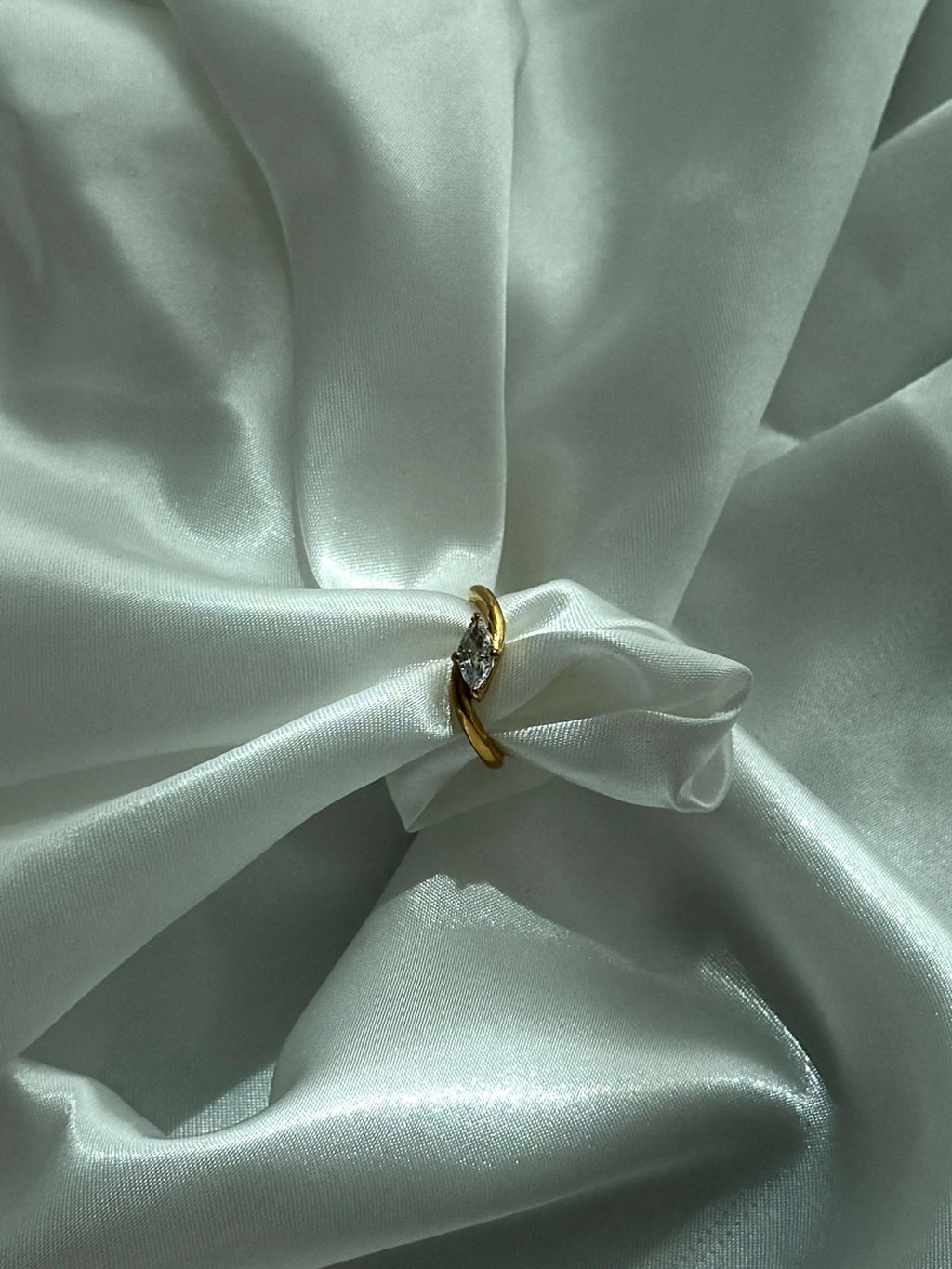 Calista Twisted Elegance Band Ring