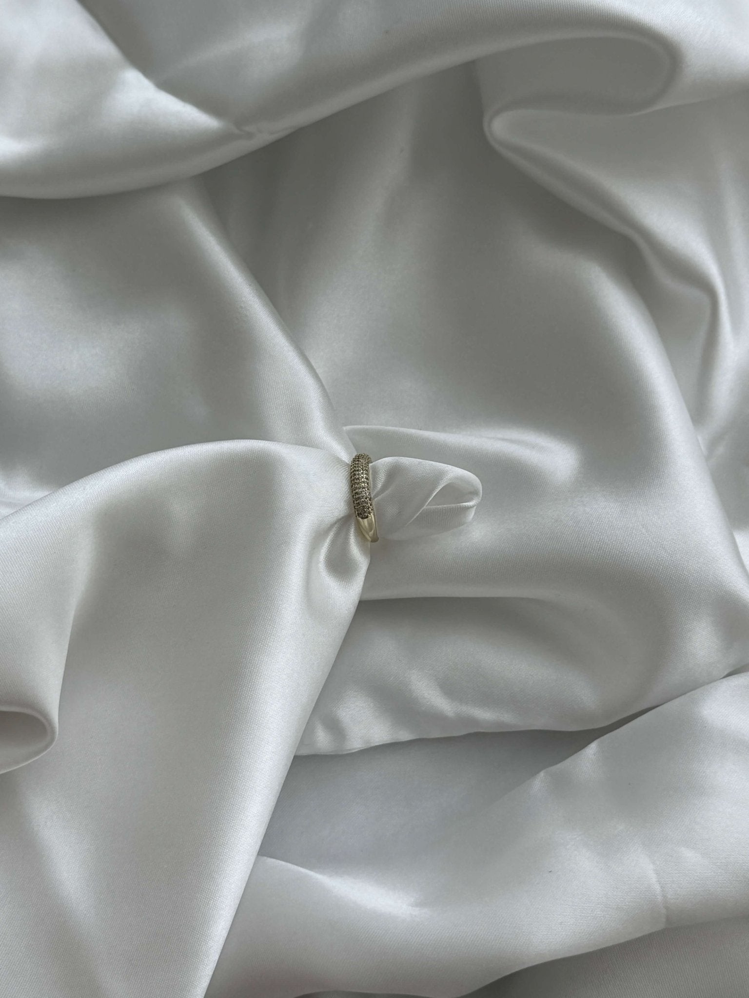 Colette Pavé Sparkling Band Ring