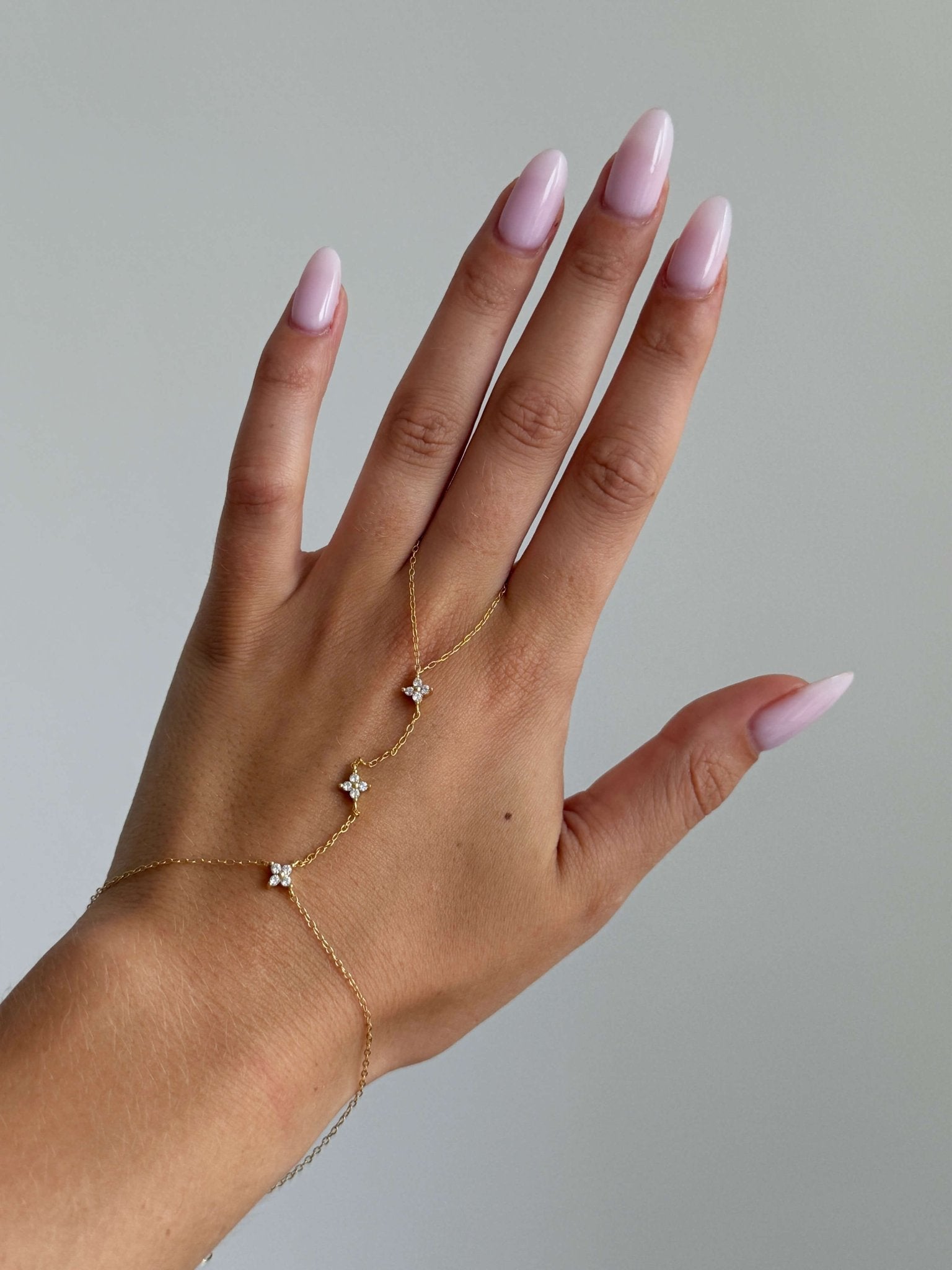 Cora Flower Rhinestone Handchain