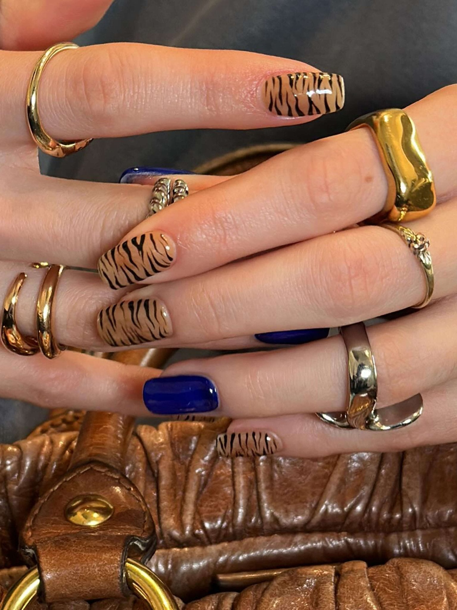 Cynthia Minimal Curve Two Ring Set