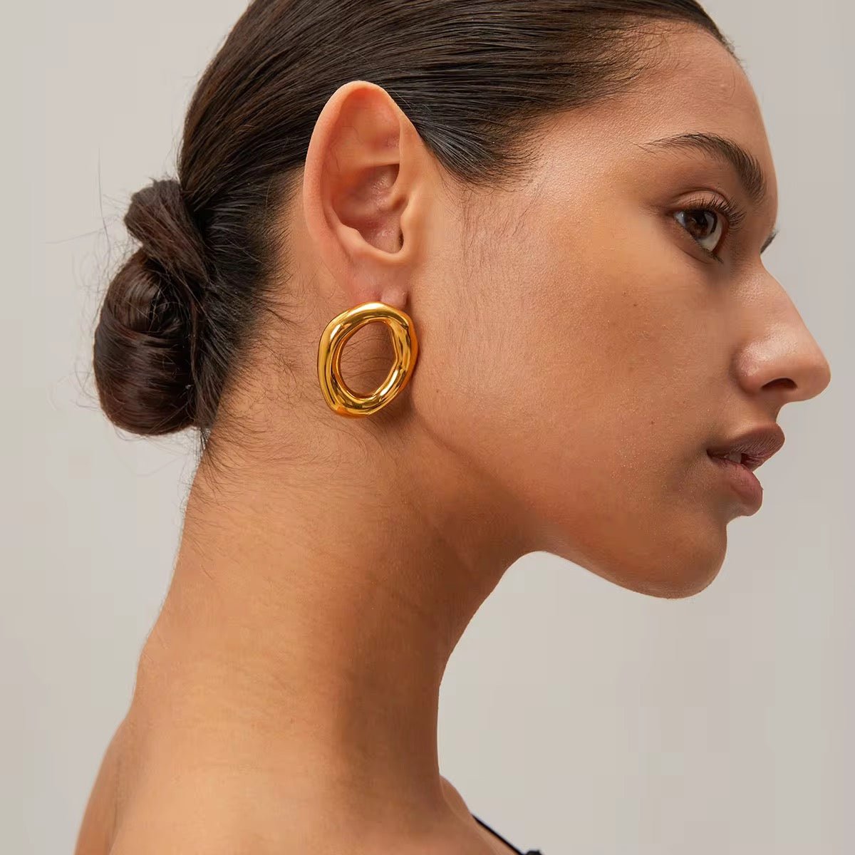 Delilah Round Circle Earrings