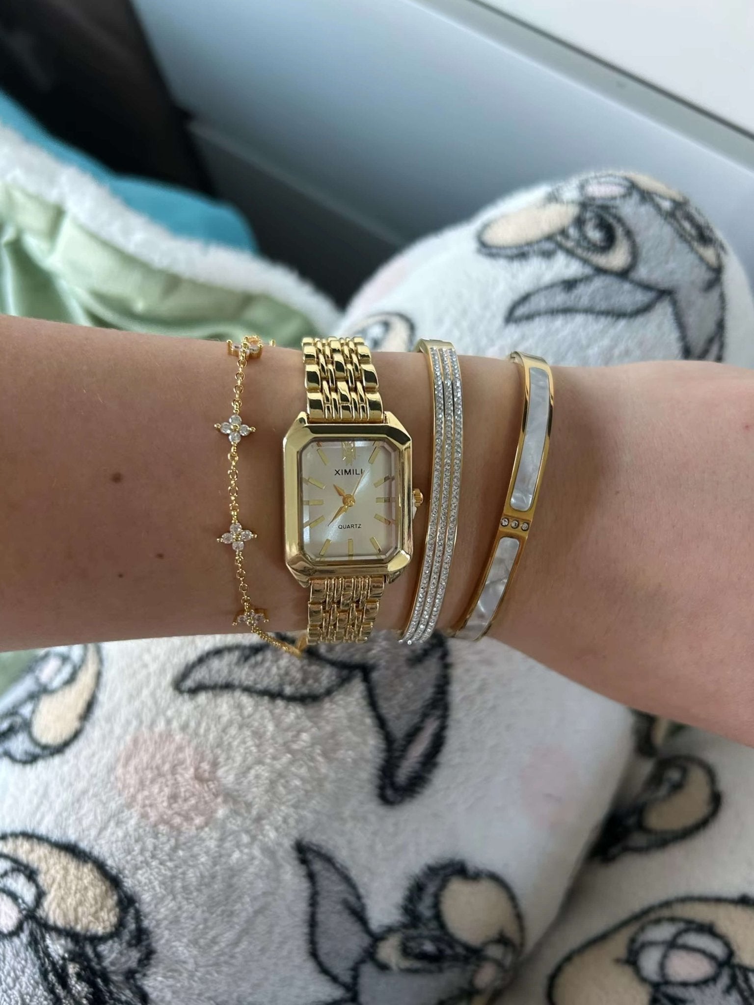 Dina Rhinestone Flower Chain Bracelet