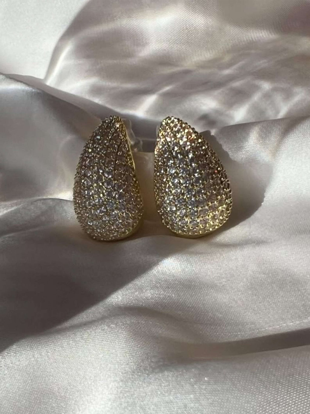 Eloisa Pavé Teardrop Zirconia Earrings