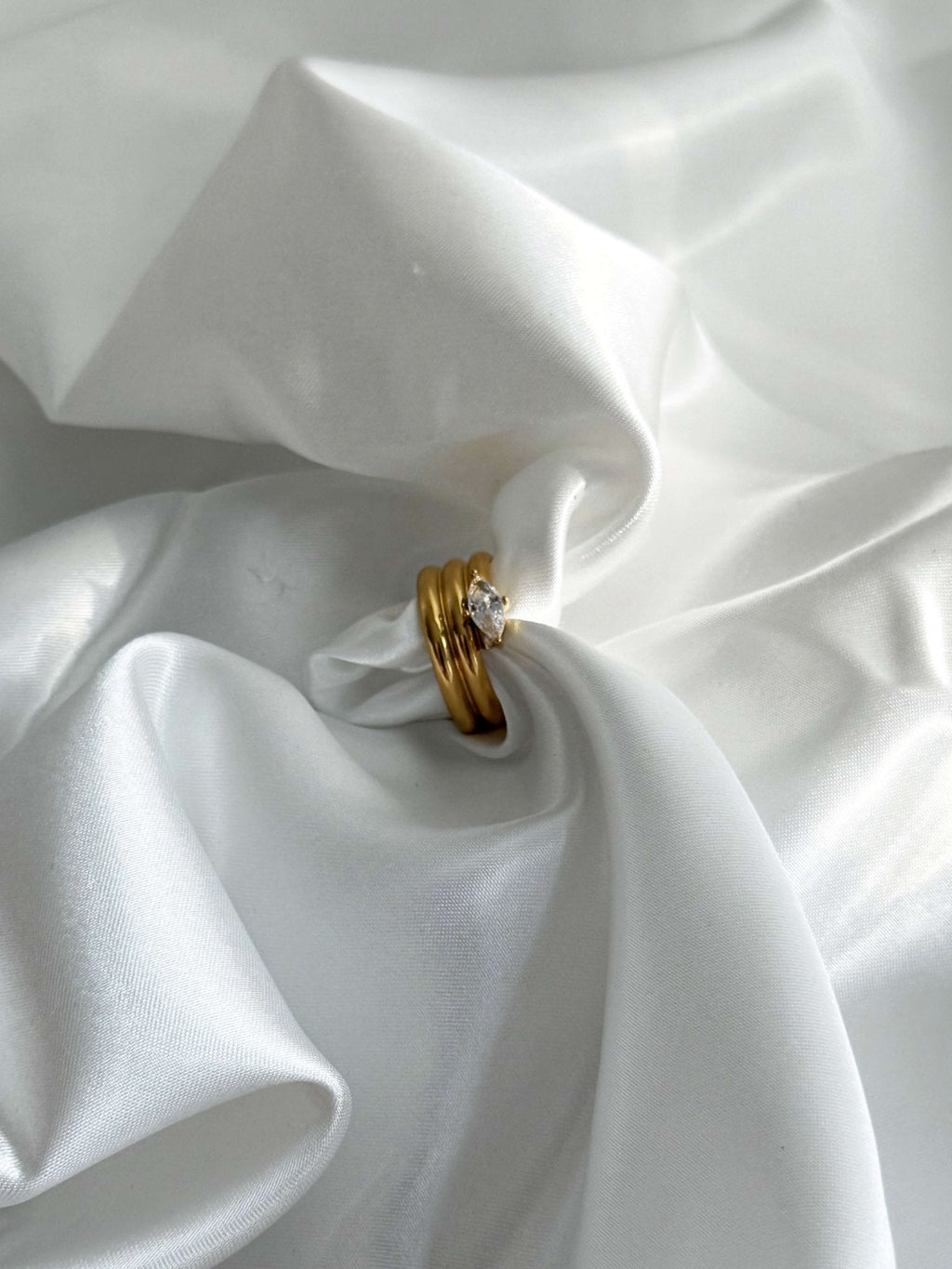 Elowen Zirconia Band Ring