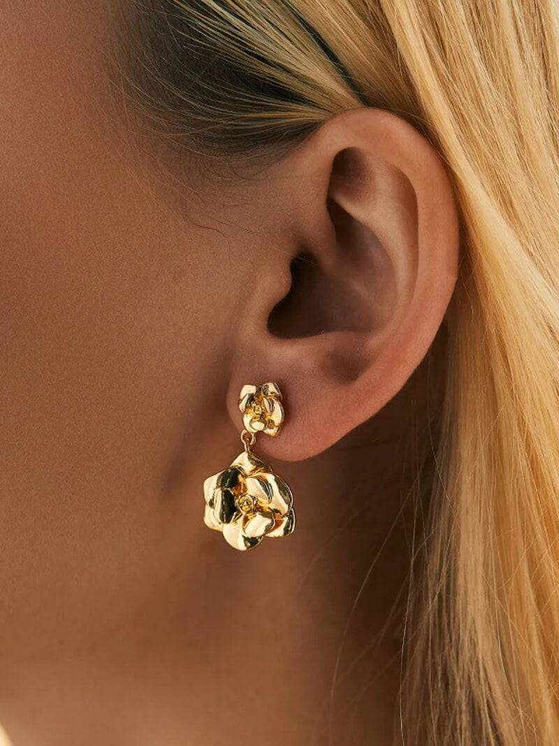 Isla Bloom Drop Earrings