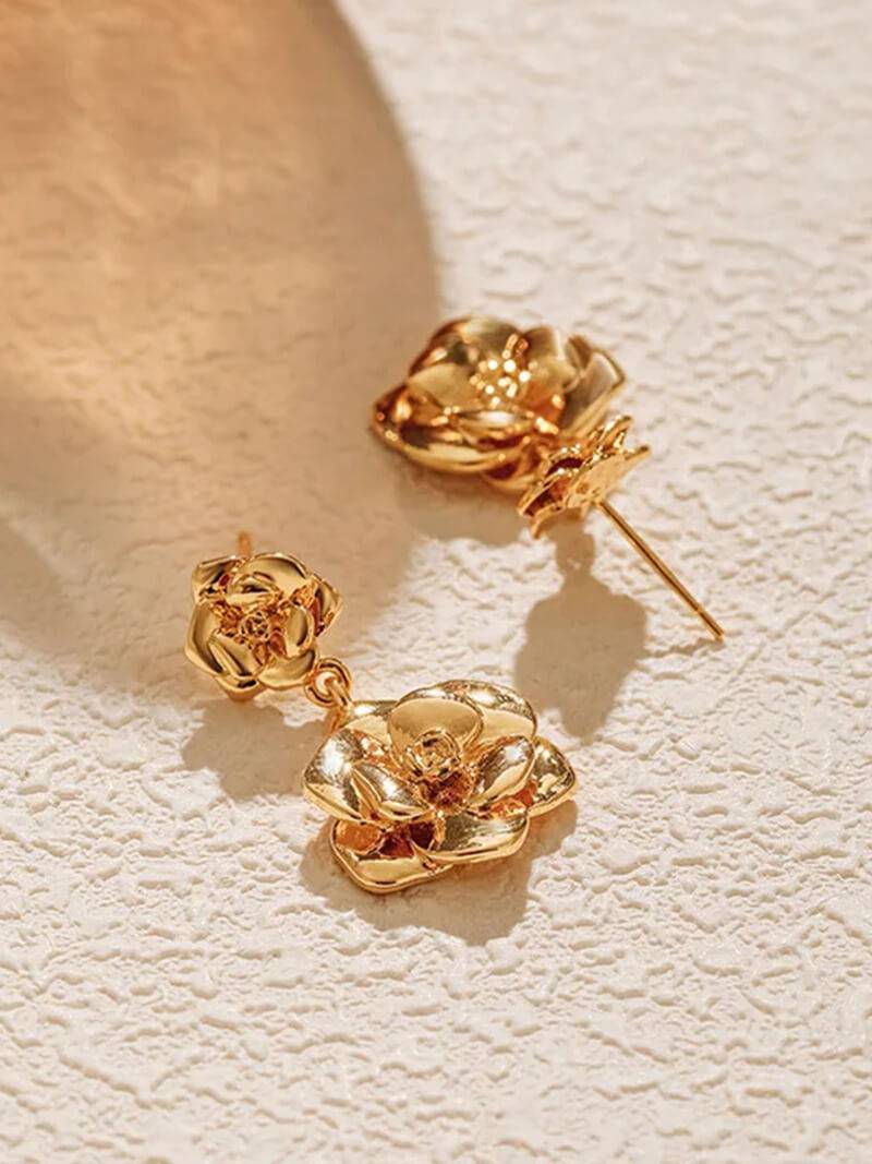 Isla Bloom Drop Earrings