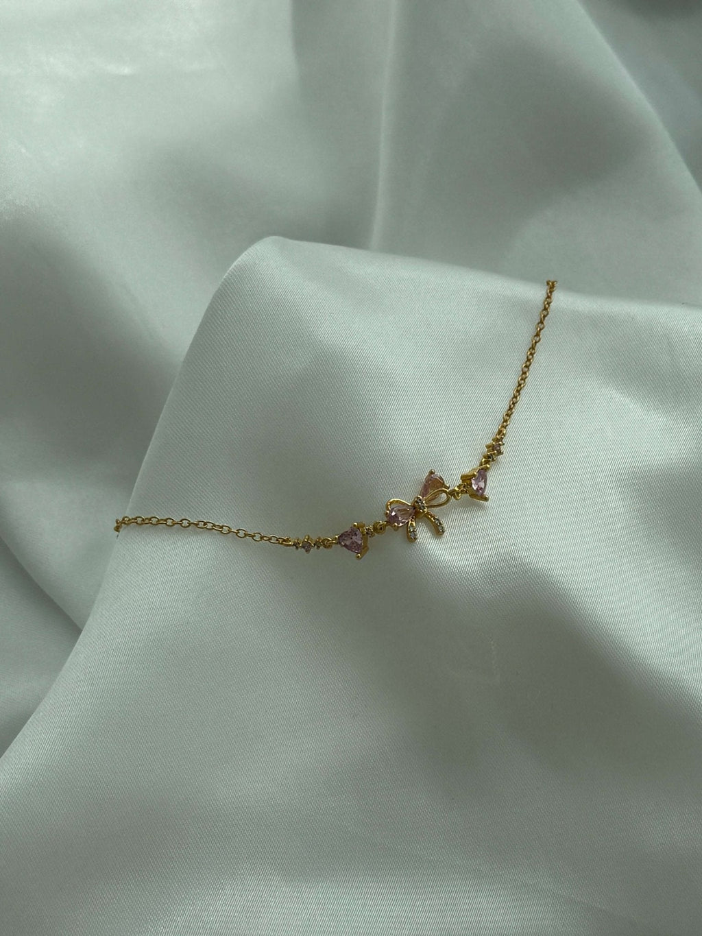 Jasmine Zirconia Bow Detail Chain Bracelet