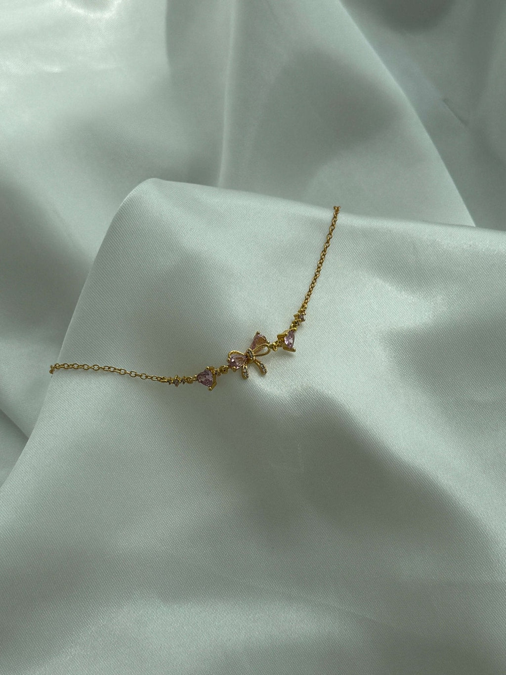 Jasmine Zirconia Bow Detail Chain Bracelet