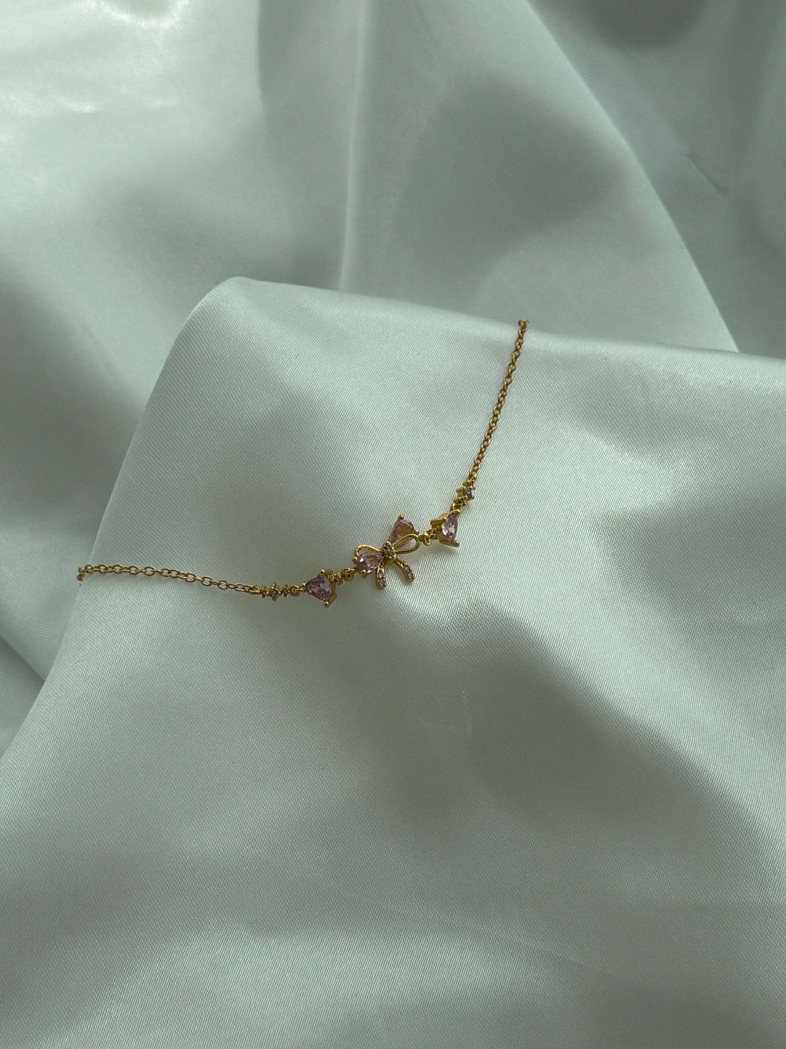 Jasmine Zirconia Bow Detail Chain Bracelet