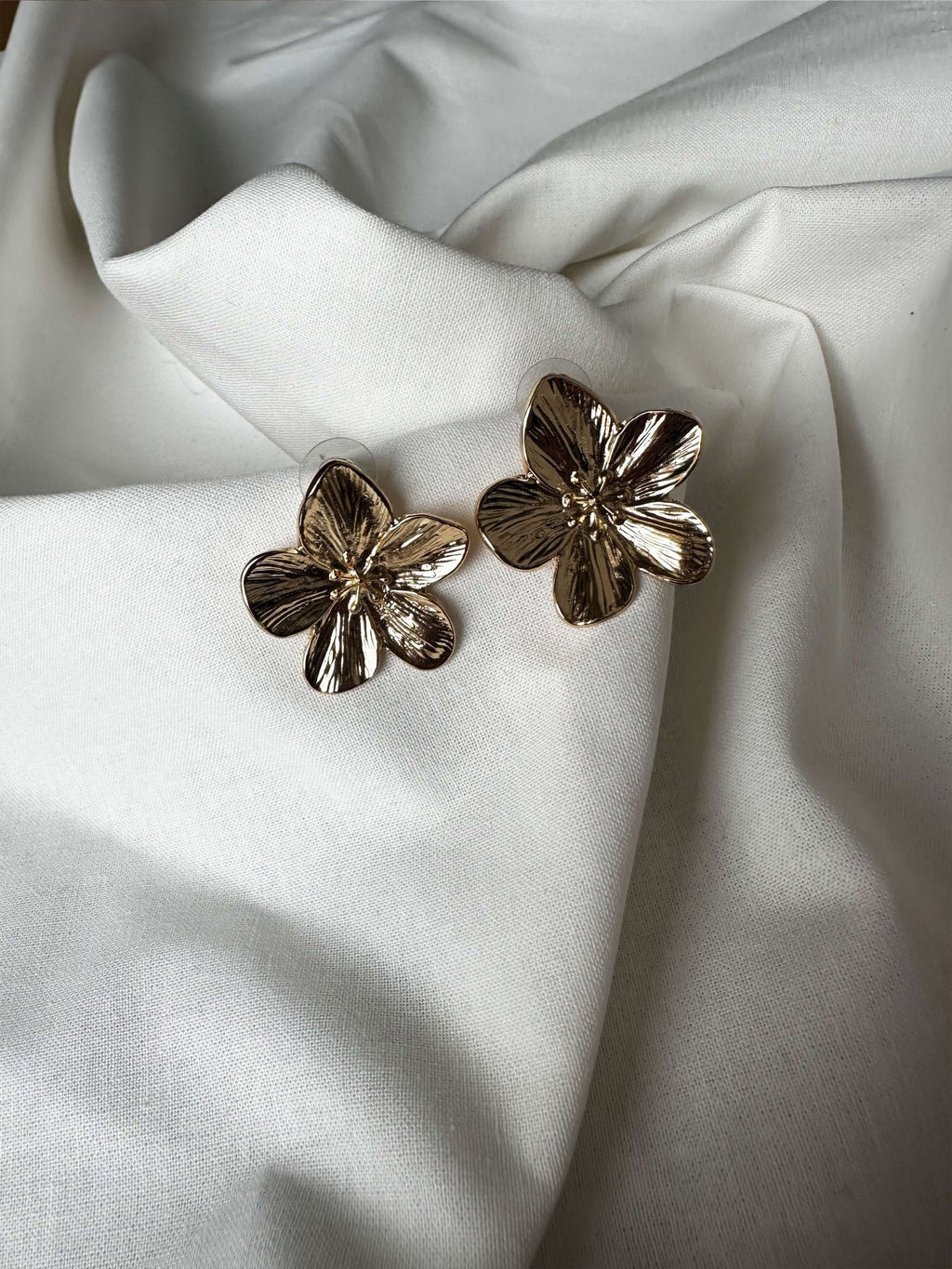 Lea Flower Statement Earrings
