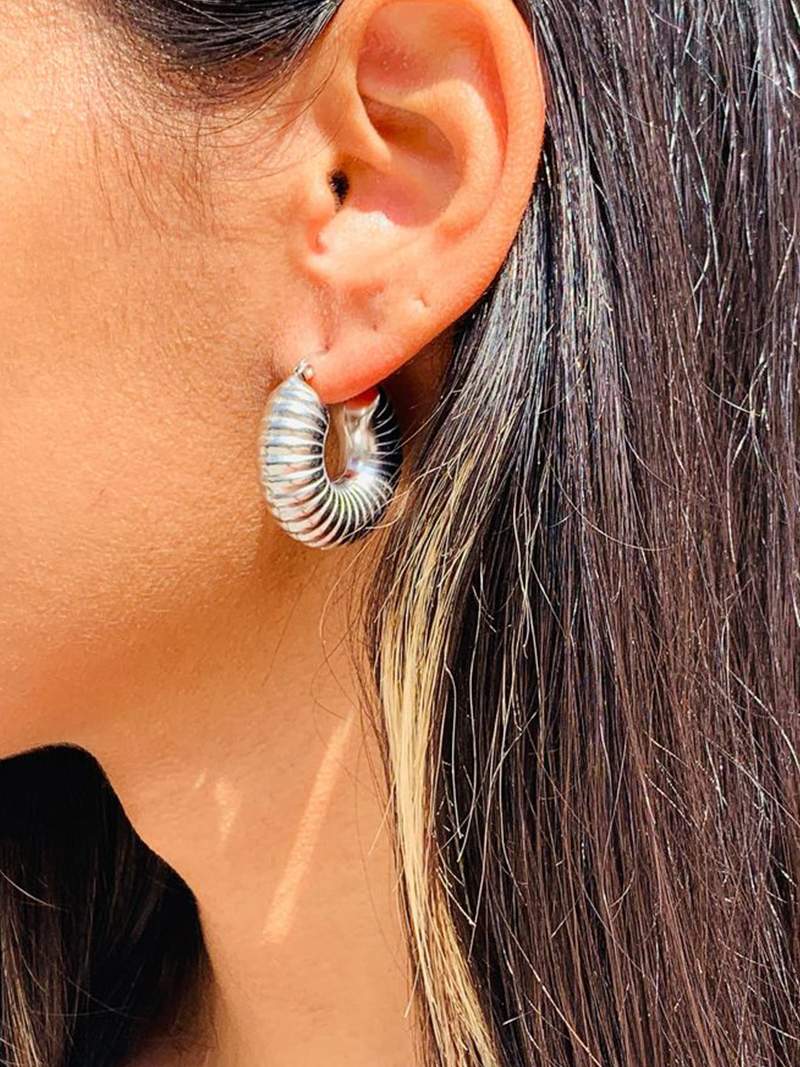 Luana Ribbed Hoops
