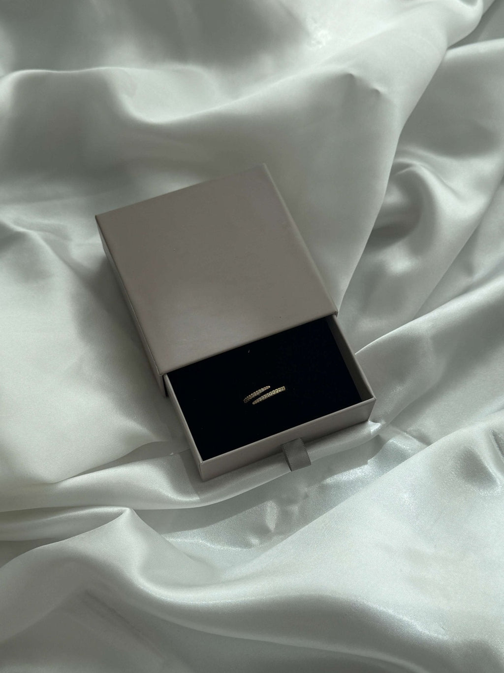 Lydia Twirl Pavé Ring