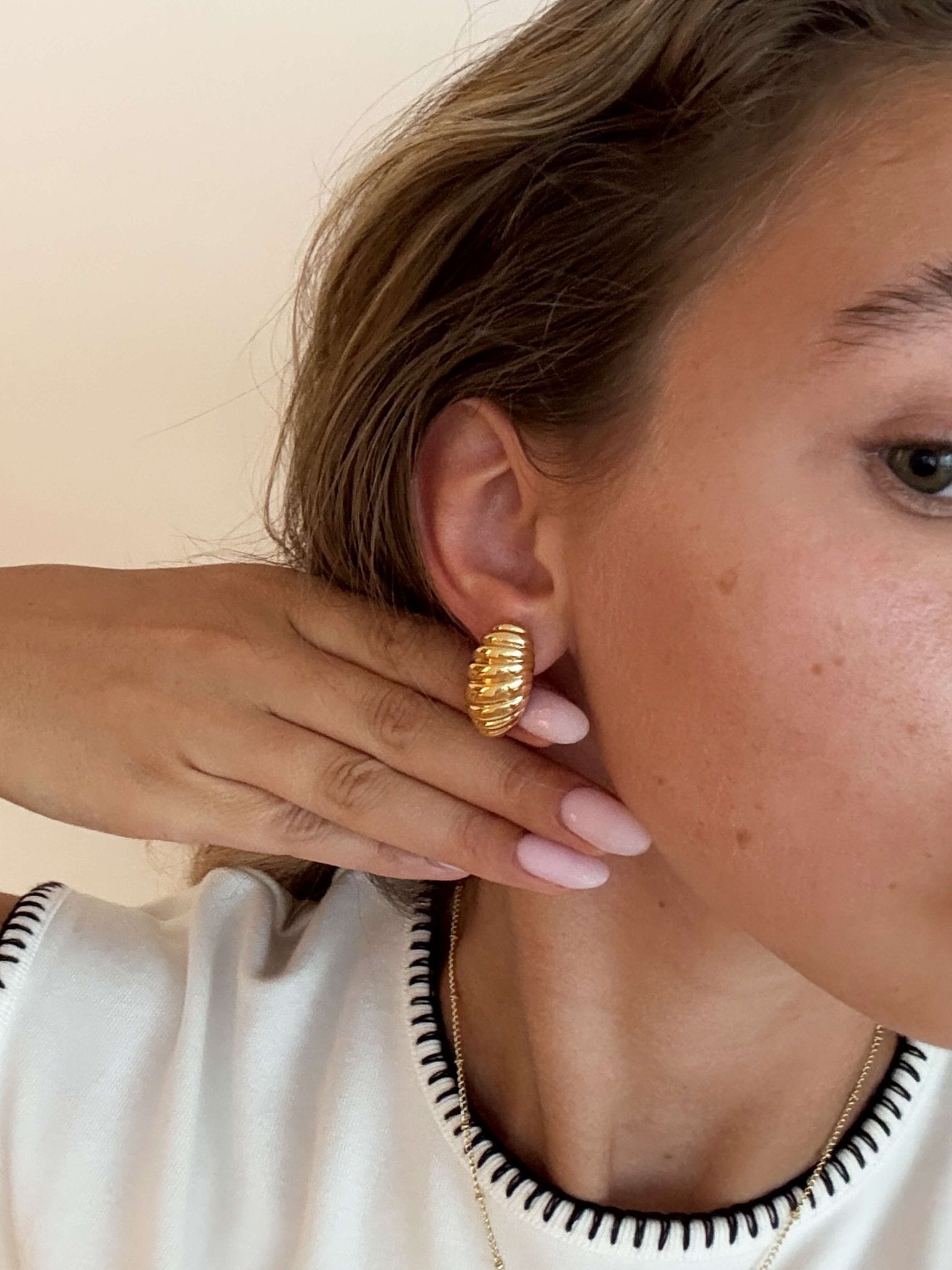 Maya Twisted Shell Earrings