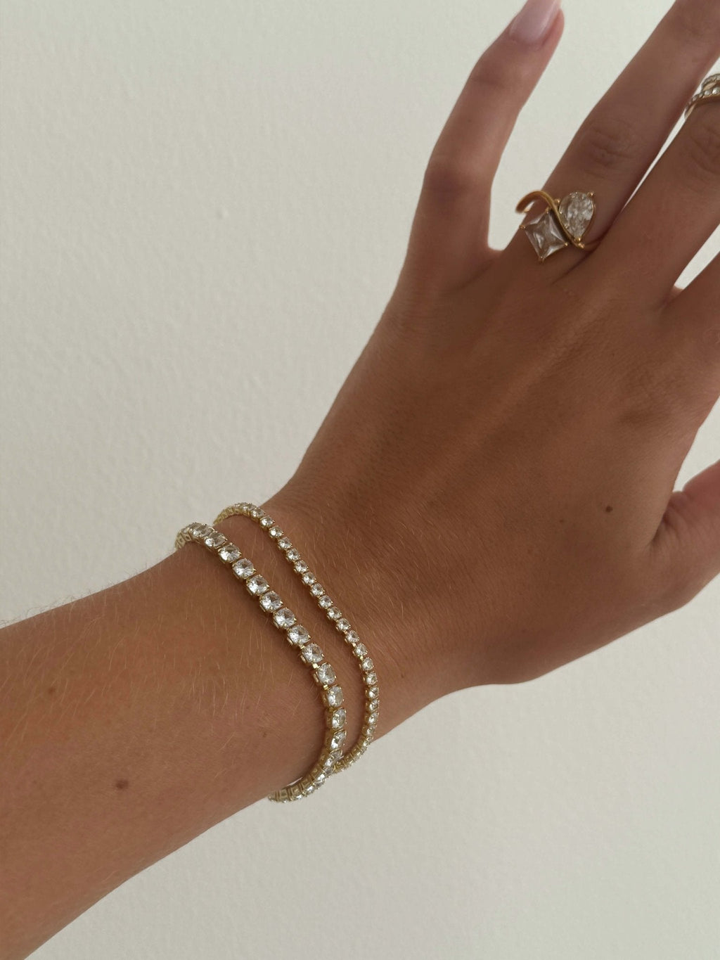 Round Cut Zirconia Tennis Bracelet