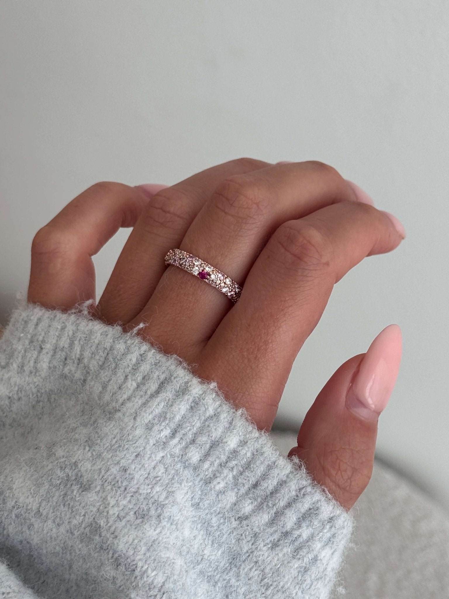 Valentina Gradient Rhinestone Band Ring