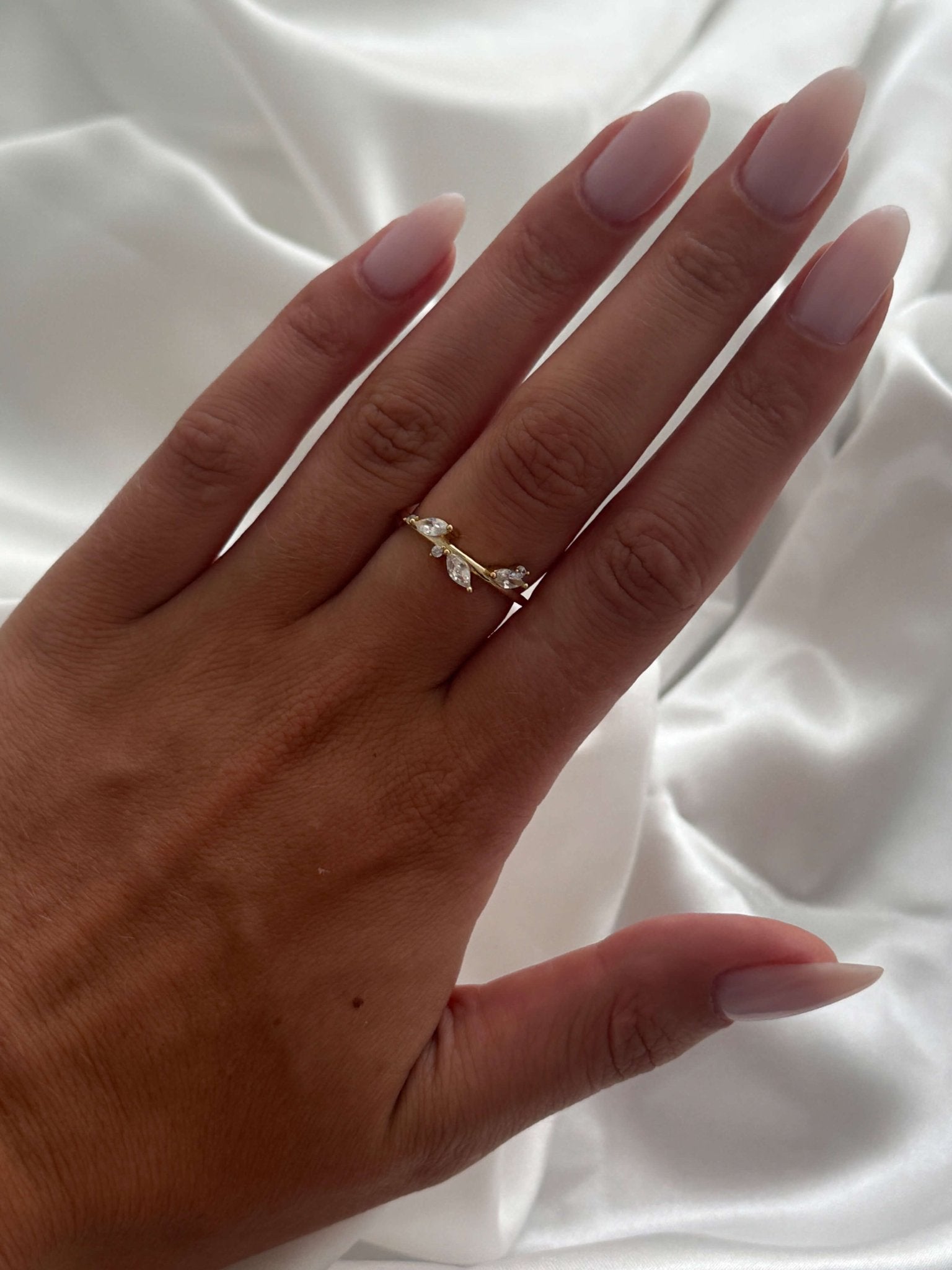 Vanya Leaf Zirconia Band Ring