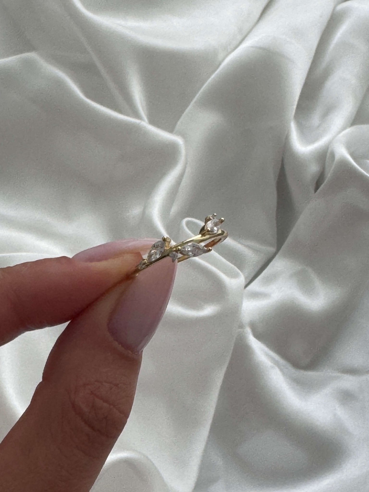 Vanya Leaf Zirconia Band Ring
