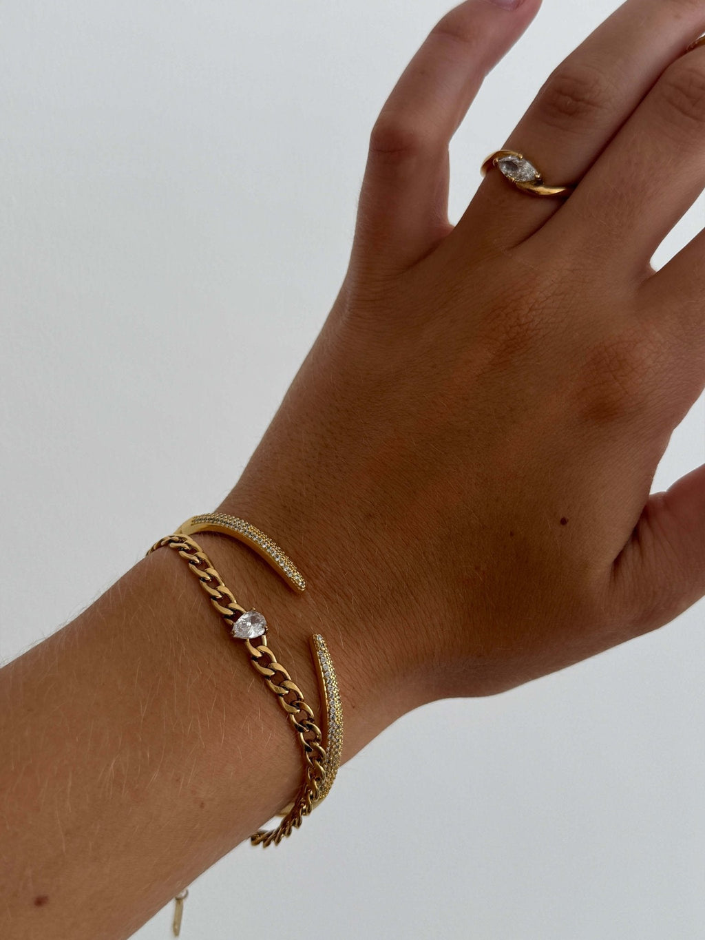 Xylia Pear Cut Zirconia Chain Bracelet