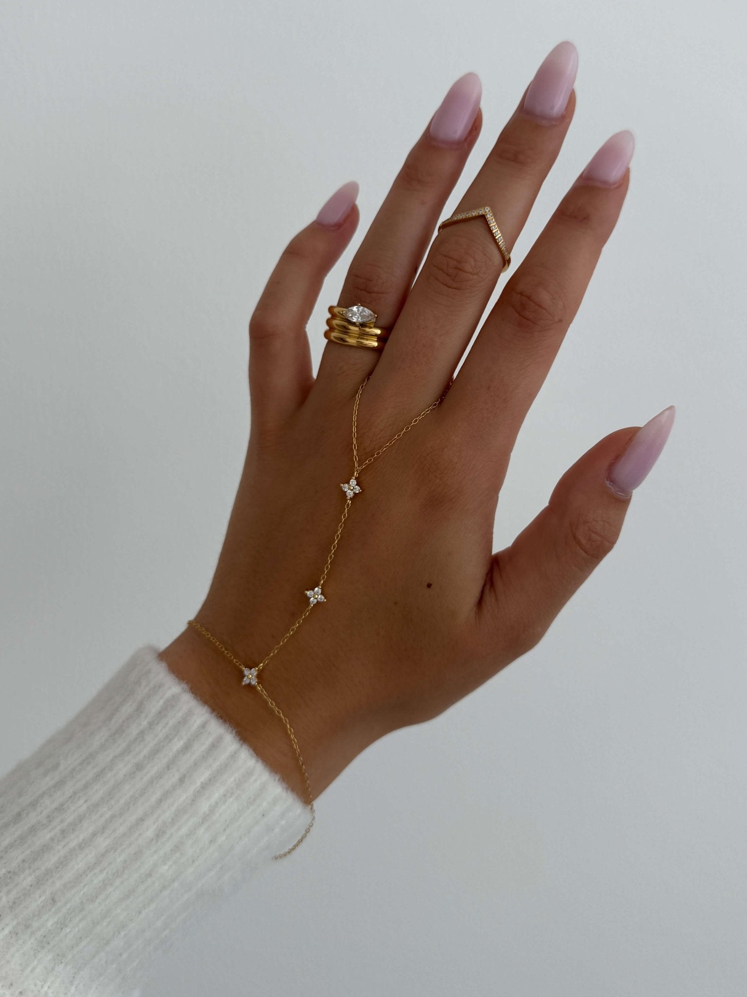 Zariah V-Cut Rhinestone Band Ring